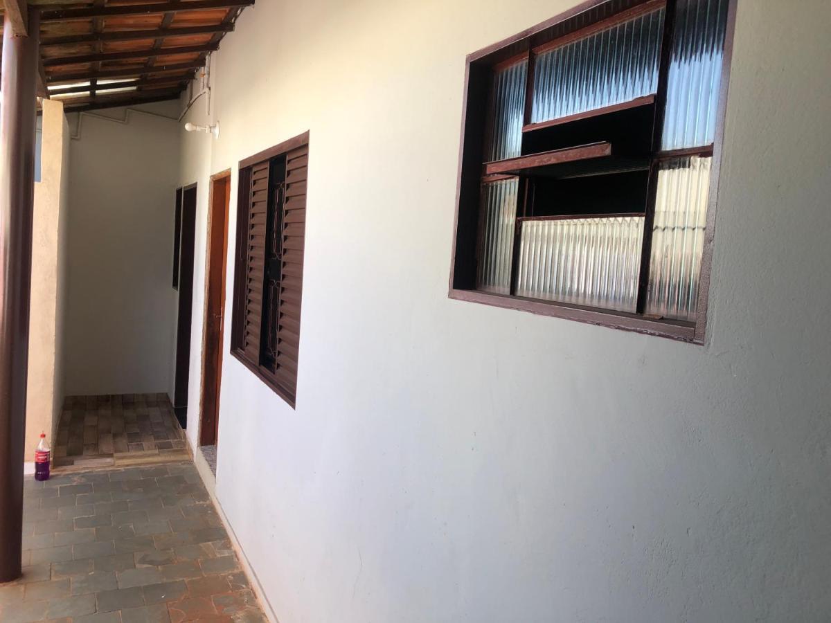 Suites Saraiva Uberlândia エクステリア 写真